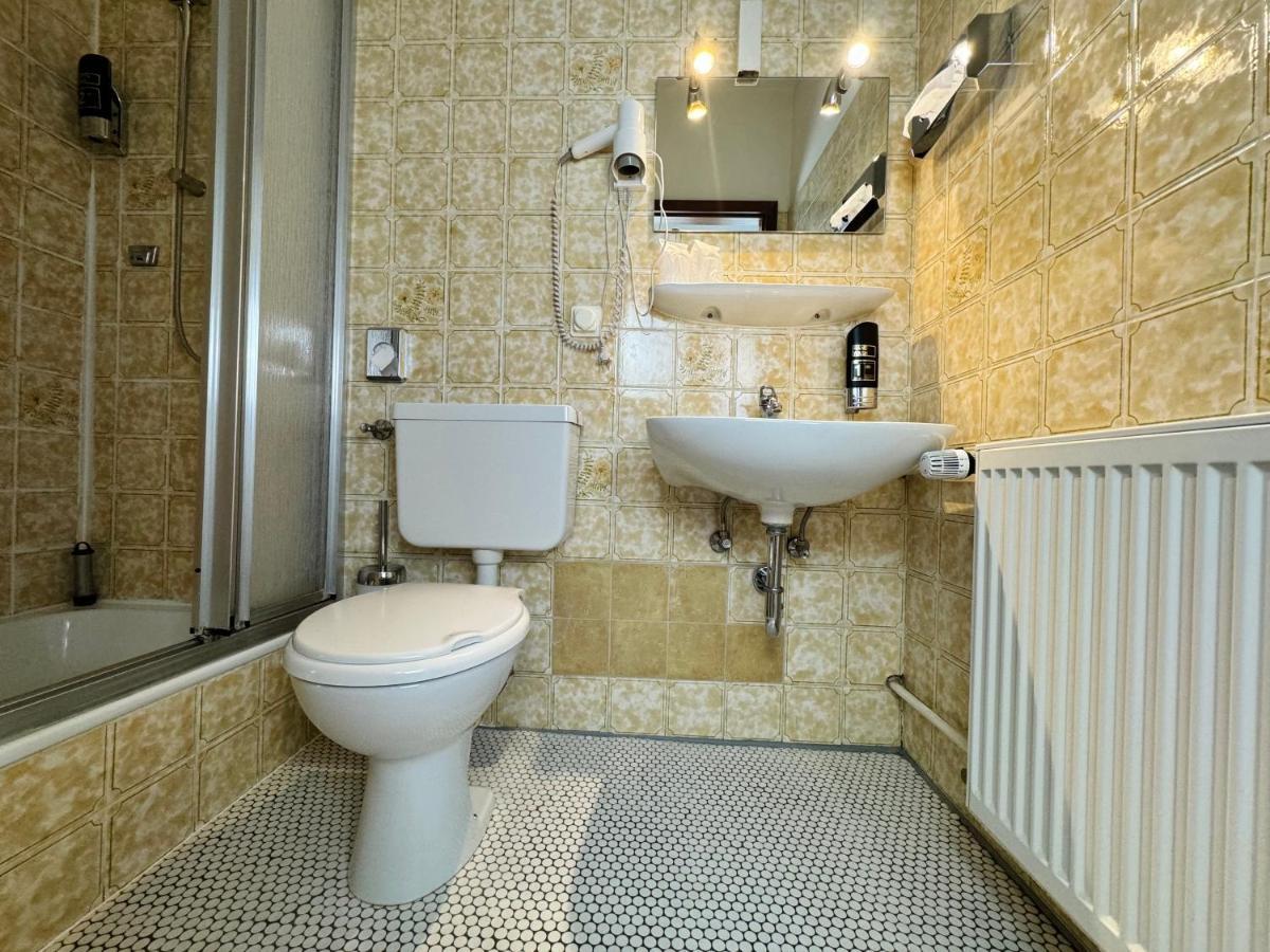 Hotel Zum Ruecking Northeim Dış mekan fotoğraf